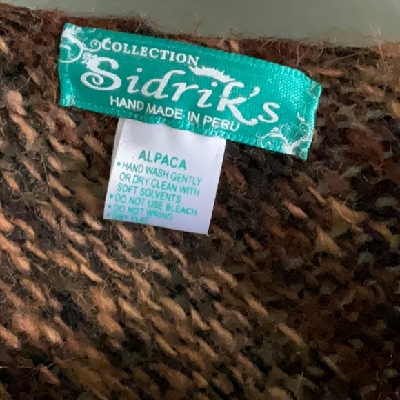 Sidrik’s Peruvian Designs Alpaca Collection - Picture 2 of 4